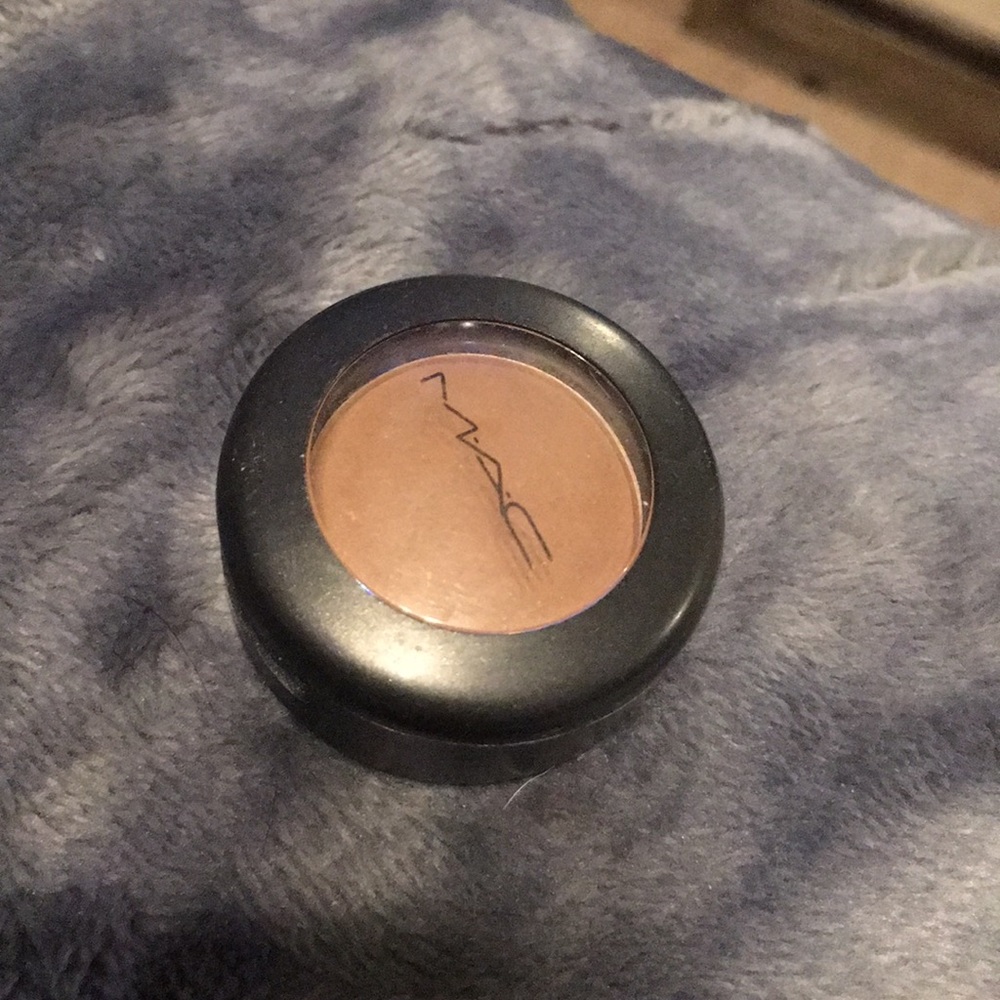 Mac Saddle Matte eyeshadow